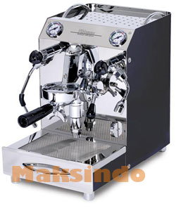  Membuat Espresso on Mesin Kopi   Mesin Pembuat Kopi Espresso   Kopi Cappucino   Toko Mesin