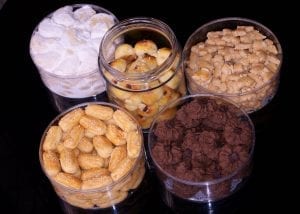 1280px-Kue_kering_tokomesin